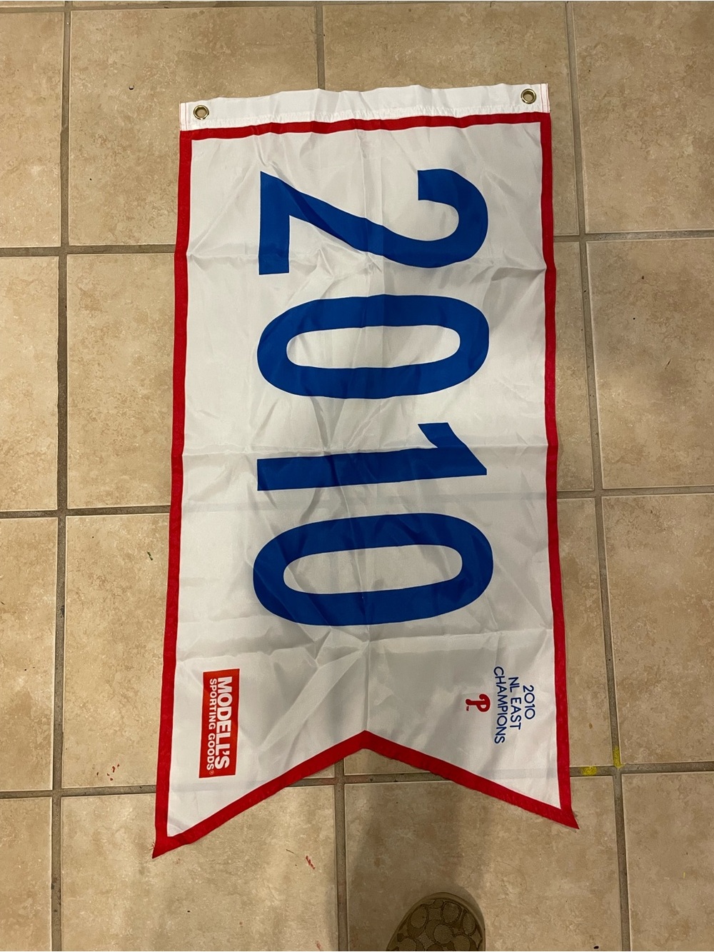 Philadelphia Phillies 2010 NL East Champions Modell’s Banner Pennant Flag